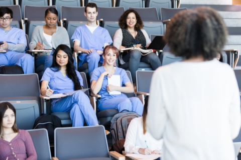 SCEGLIERE I FUTURI MEDICI. UN COMPITO IMPOSSIBILE?